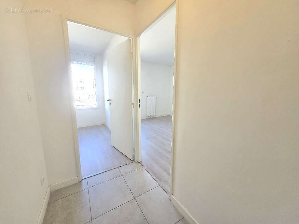 Appartement à SATHONAY-CAMP