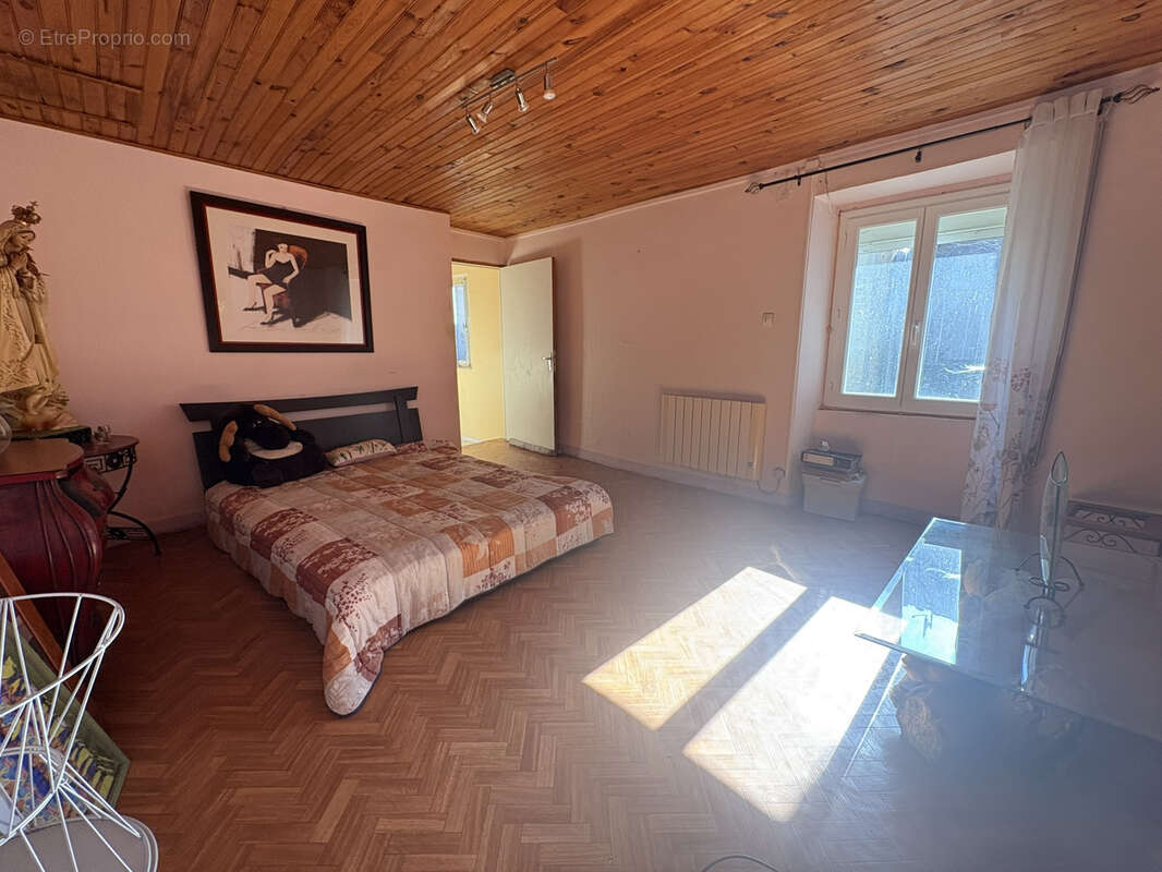 Maison à SAINT-AFFRIQUE