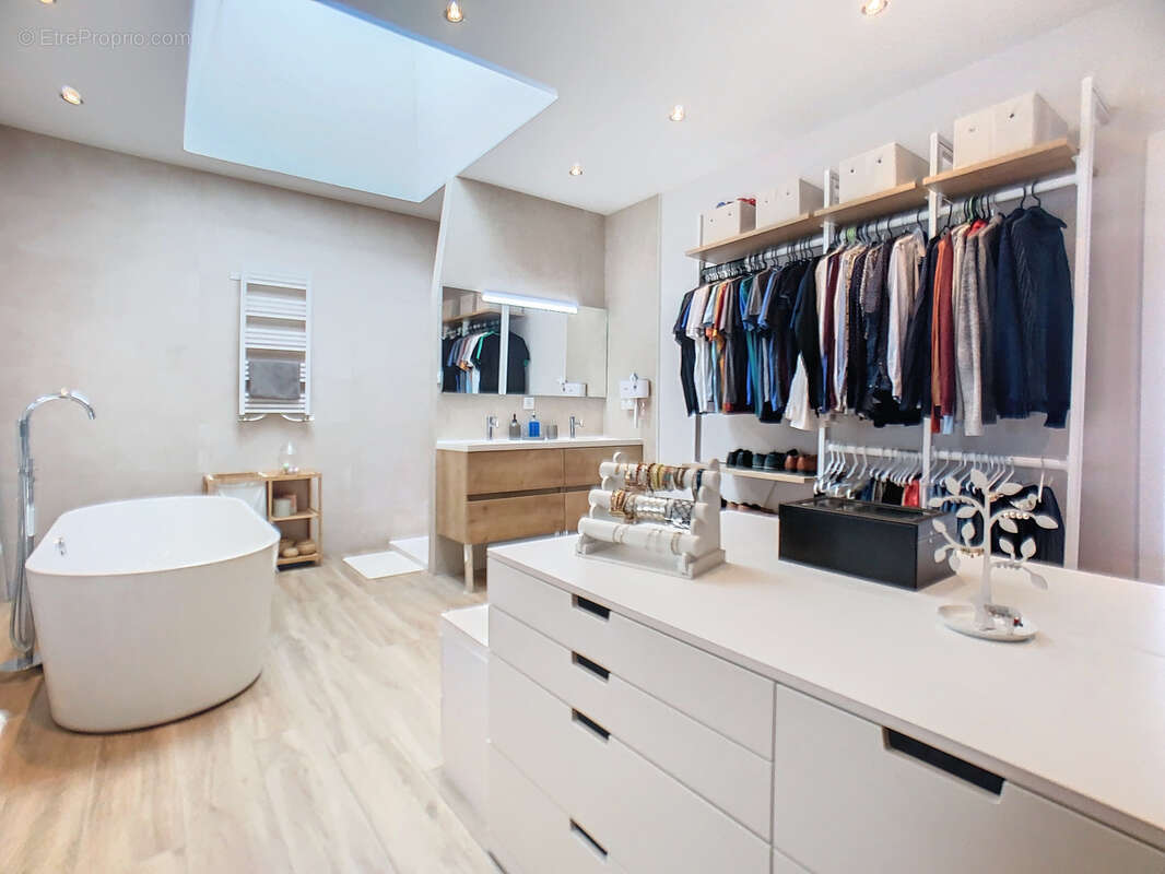 Maison à CHASSE-SUR-RHONE