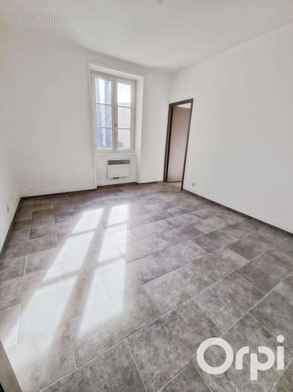 Appartement à PONT-SAINT-ESPRIT