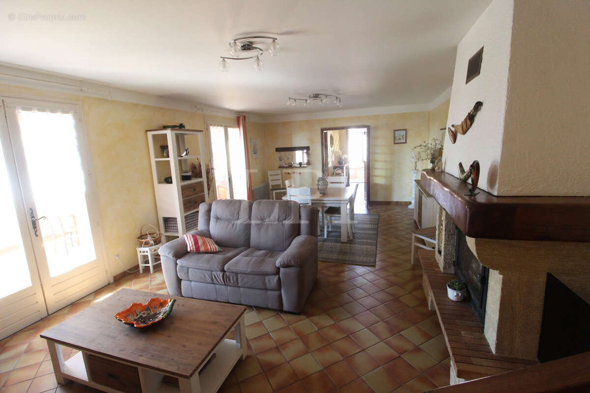 Maison à SAINT-SATURNIN-LES-APT