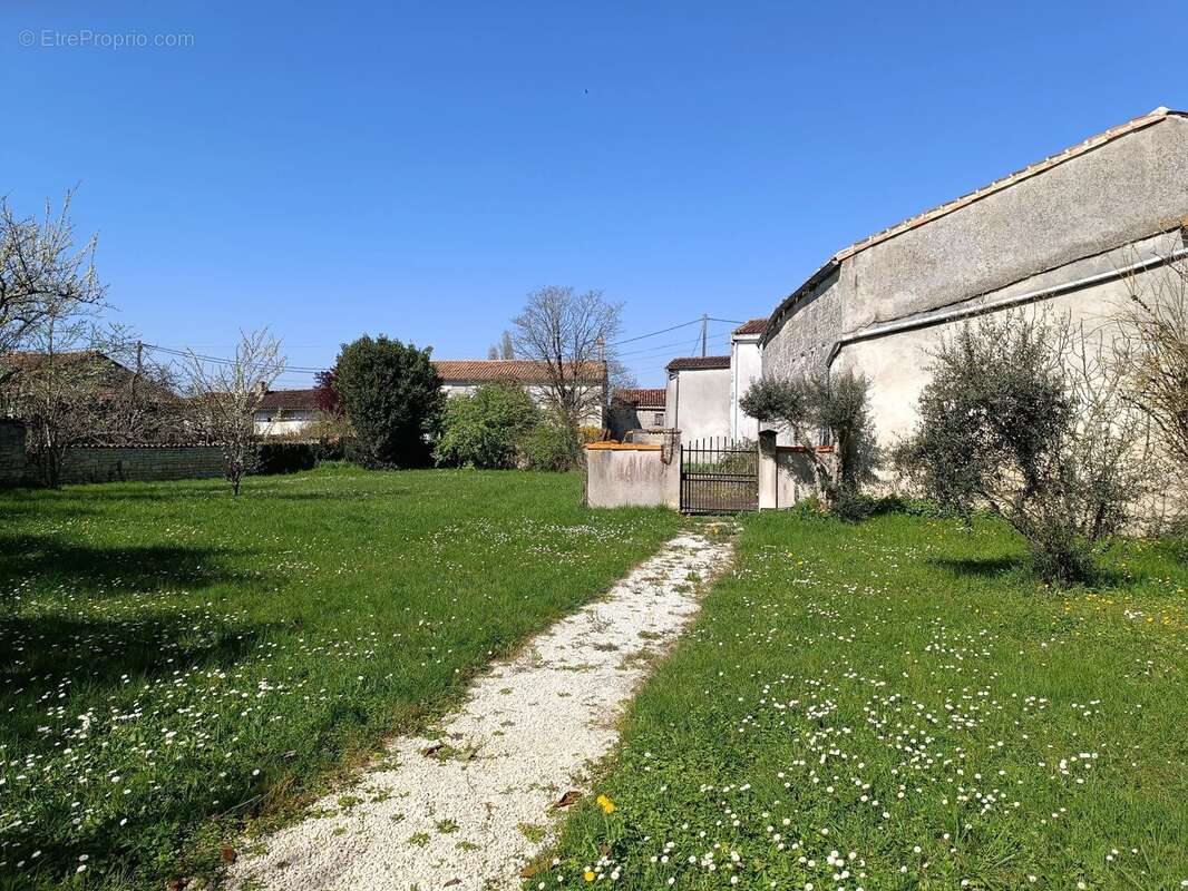 Jolie maison de village avec maison d'amis - photo 6