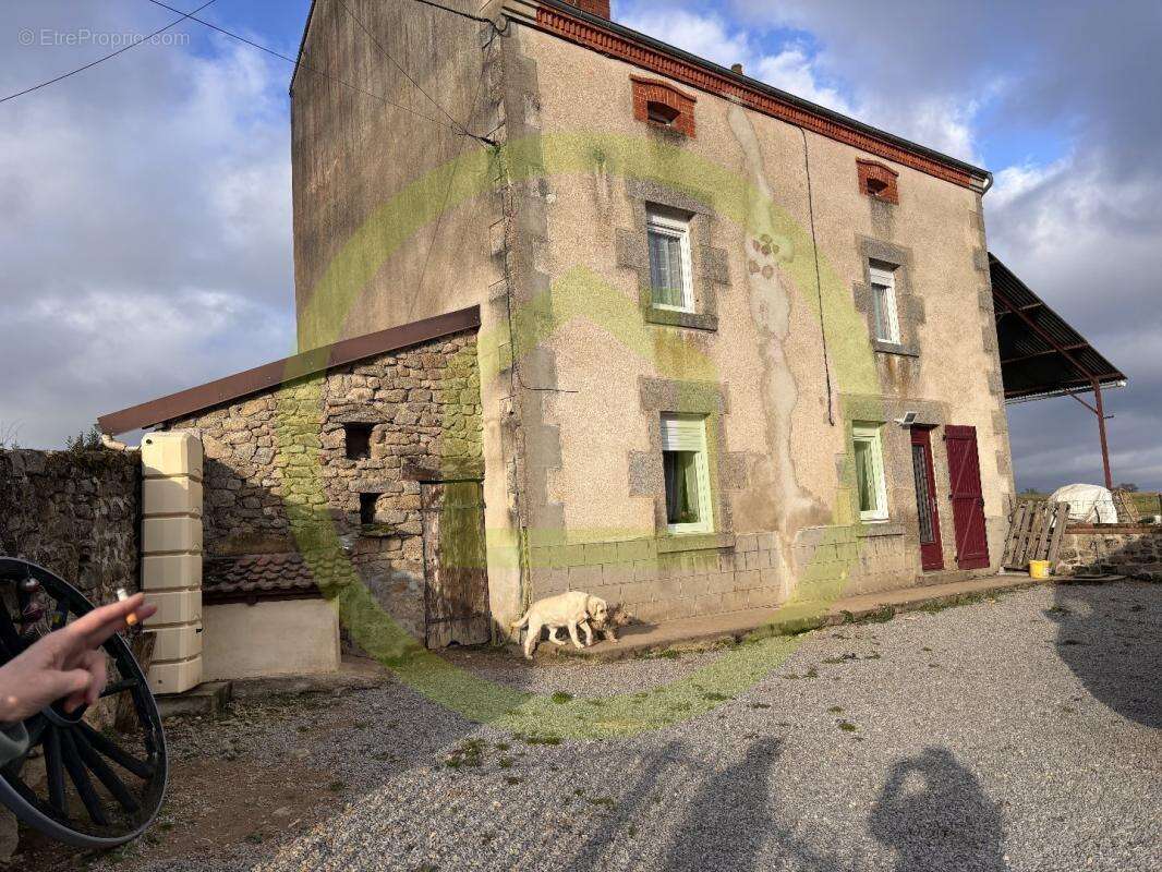 Maison à SAINT-CHABRAIS