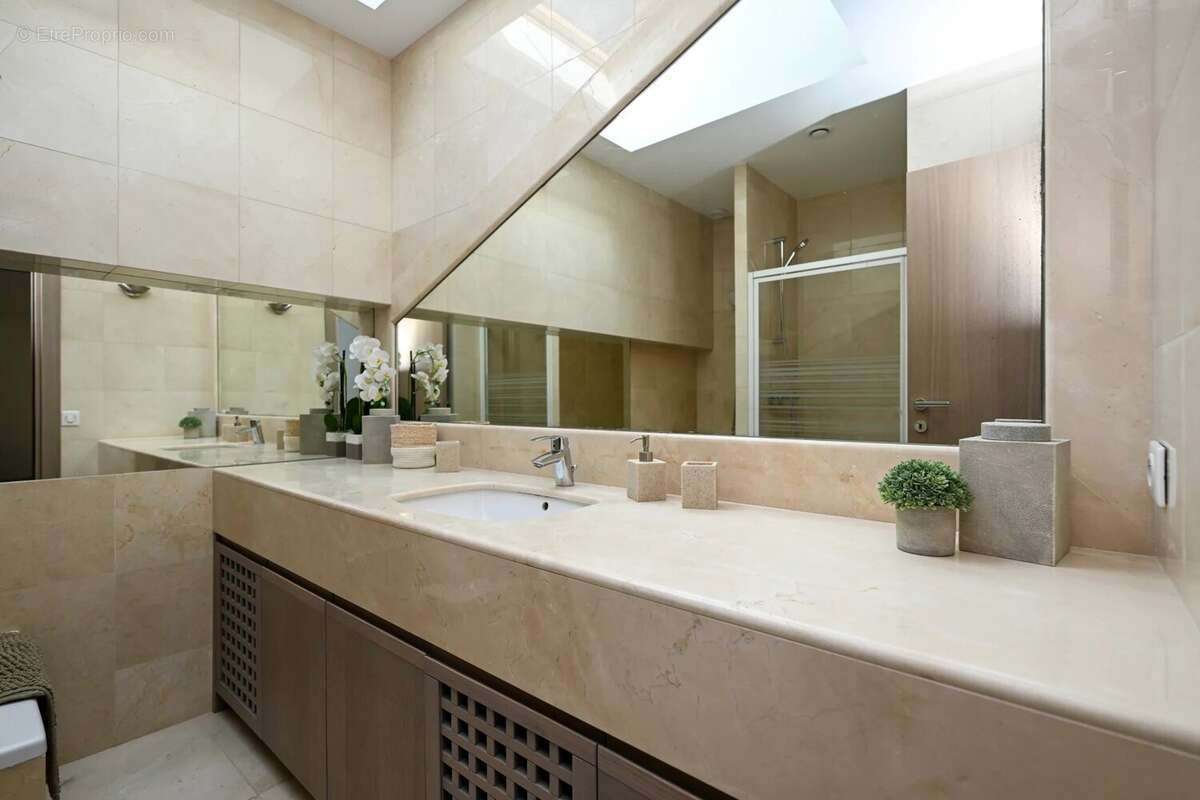 Maison à MOUGINS