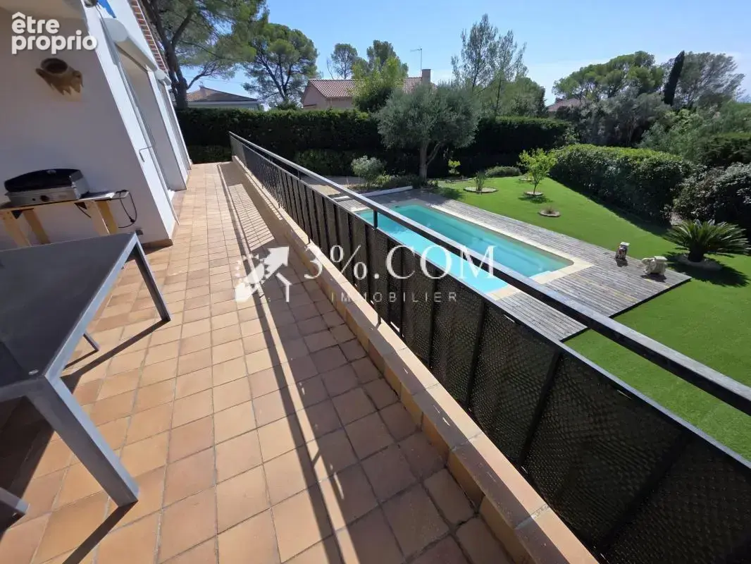 Villa rénovée avec piscine et vue mer à Boulouris - photo 4