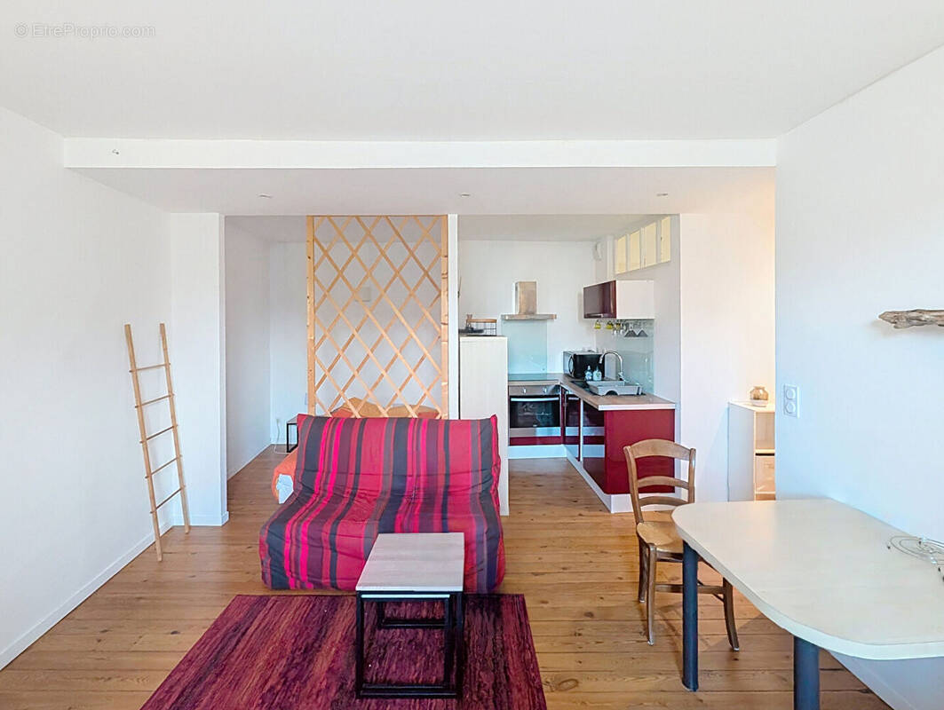 Appartement à INDRE