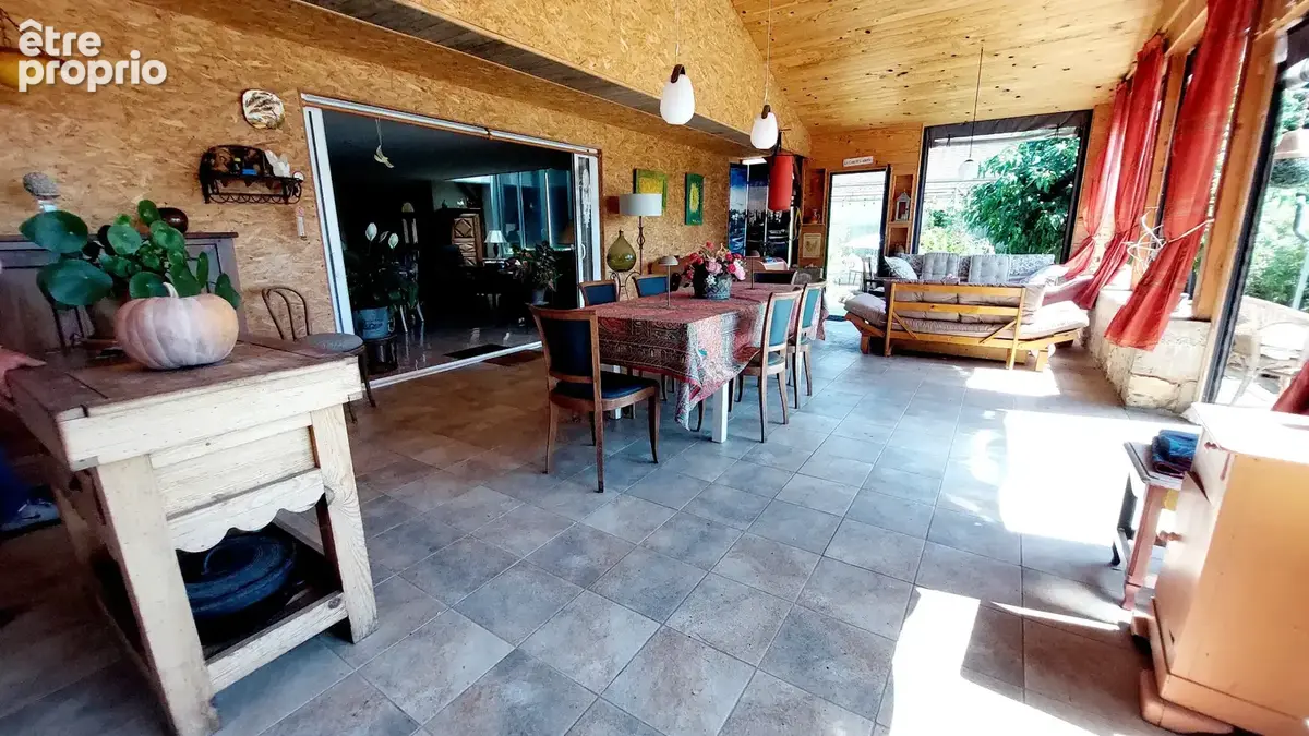 Maison de plain-pied rénovée avec piscine, terrasse couverte de 50 m² et chalet indépendant – Périgord Noir - photo 3