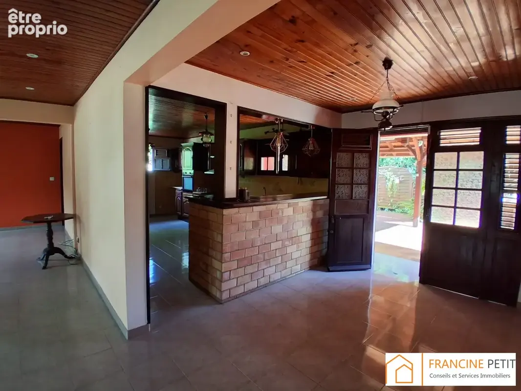 Maison 160 m² à Schoelcher  - photo 4