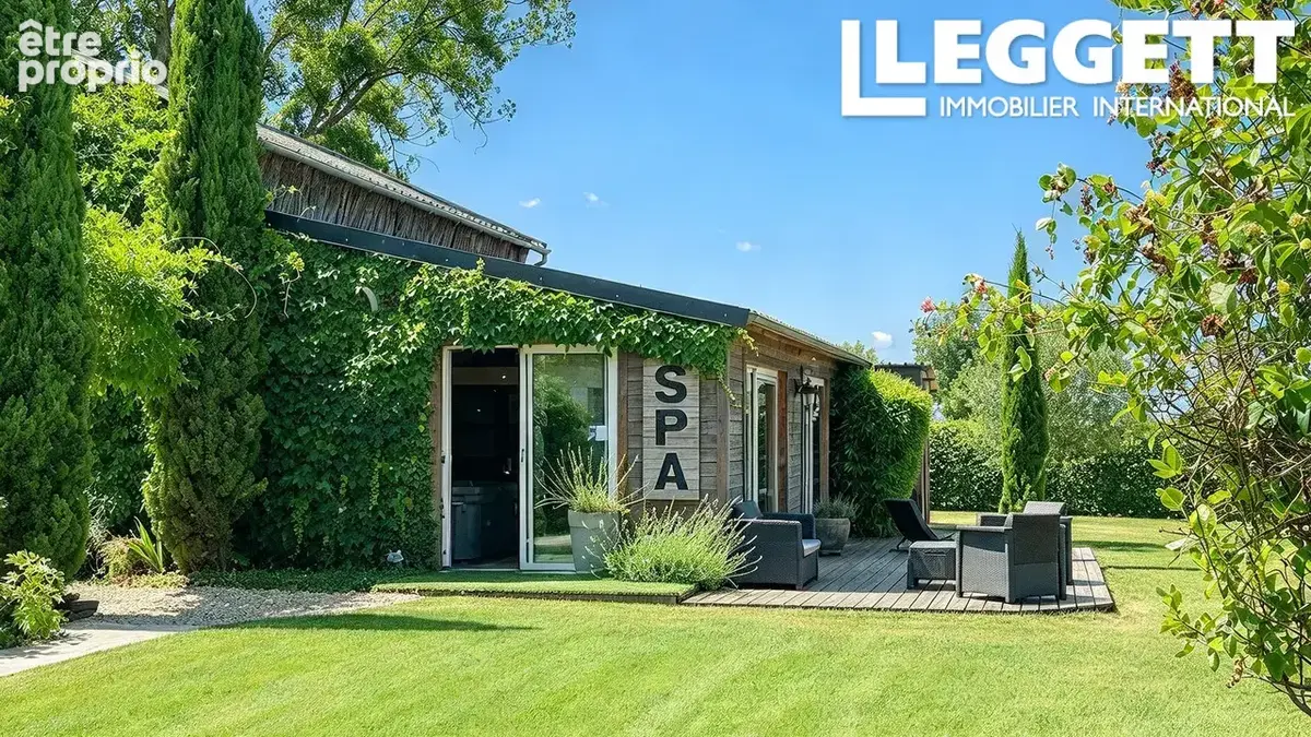 Propriété d’Exception en France, Deux Longères, Piscine, Spa & Potentiel Commercial - photo 7
