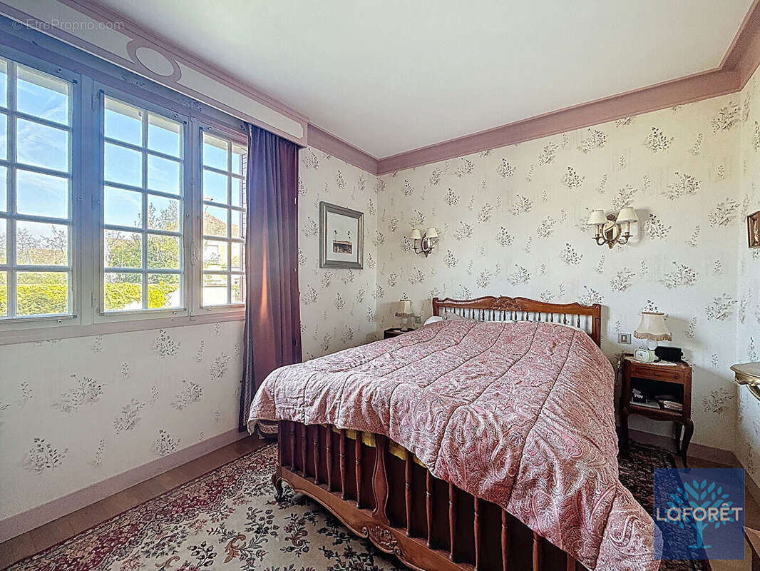 Maison à VIGNEUX-SUR-SEINE