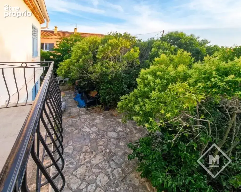 Maison 4 chambres à vendre à berre-l'étang (13130) - grand potentiel sur terrain de 985 m² - photo 7