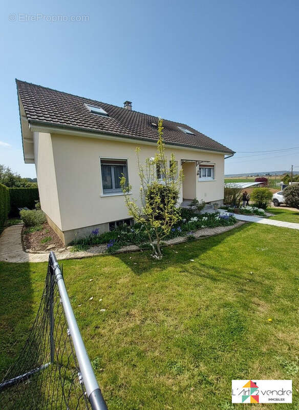 Maison à CRISOLLES
