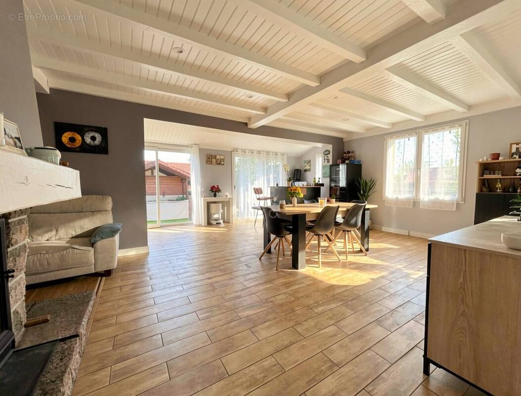 Maison à SAINTE-FLORENCE