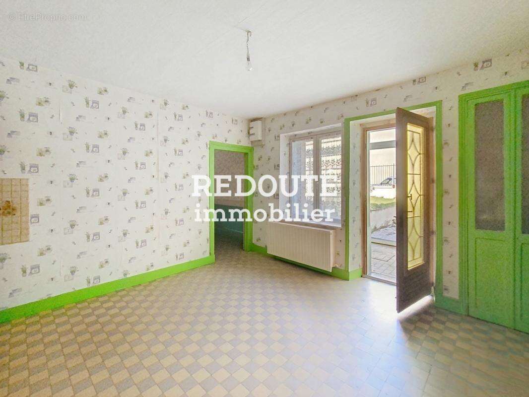 Maison T3 ( à rénover) avec jardin/garage/proche commodités - photo 4