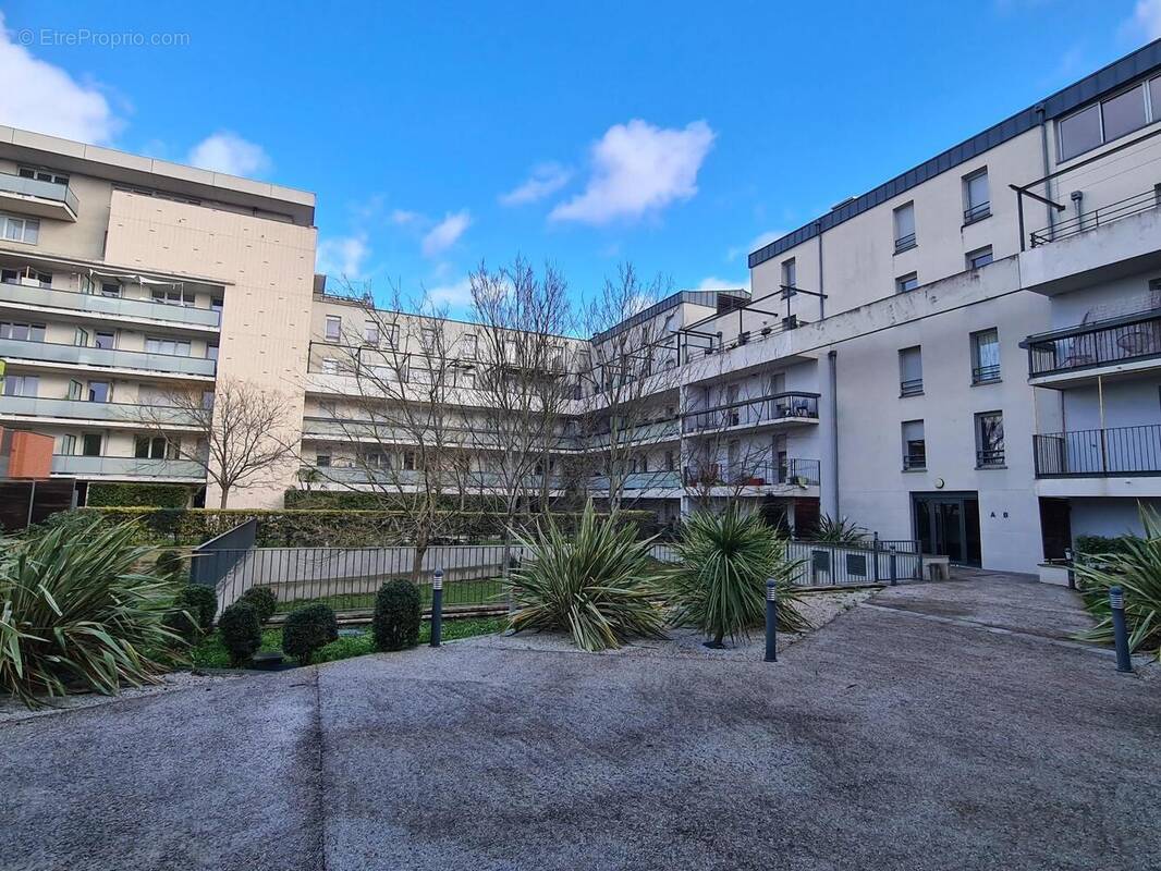   - Appartement à TOULOUSE