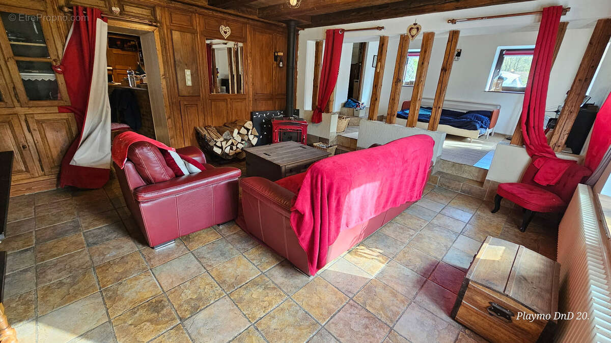 Champenay, commune de Plaine, spacieuse maison de caractère, rénovée, 192 m2, 4 chambres. - photo 9