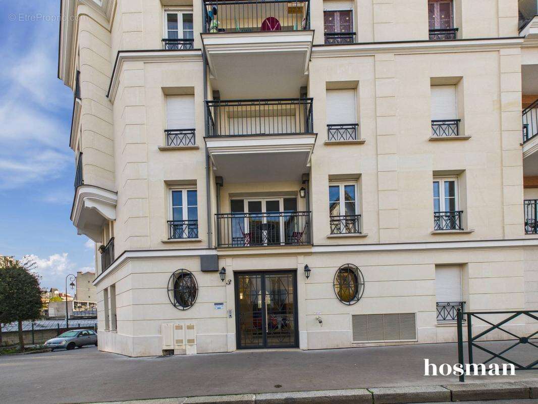 Appartement à LA GARENNE-COLOMBES