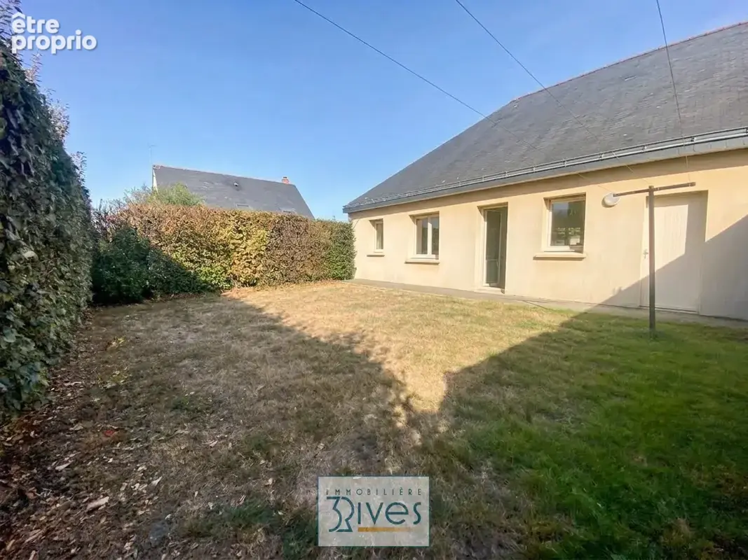Maison de plain-pied avec jardin et garage — Bécon-les-Granits - photo 3