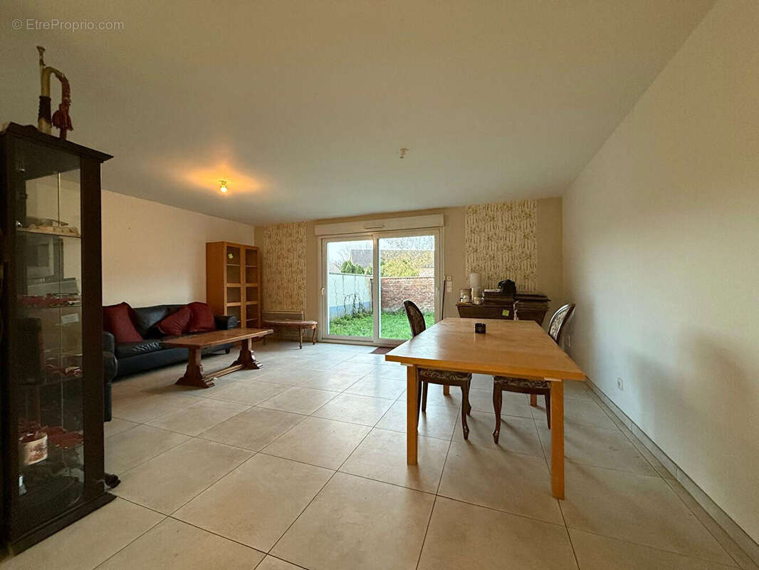 Maison à MERICOURT-L'ABBE