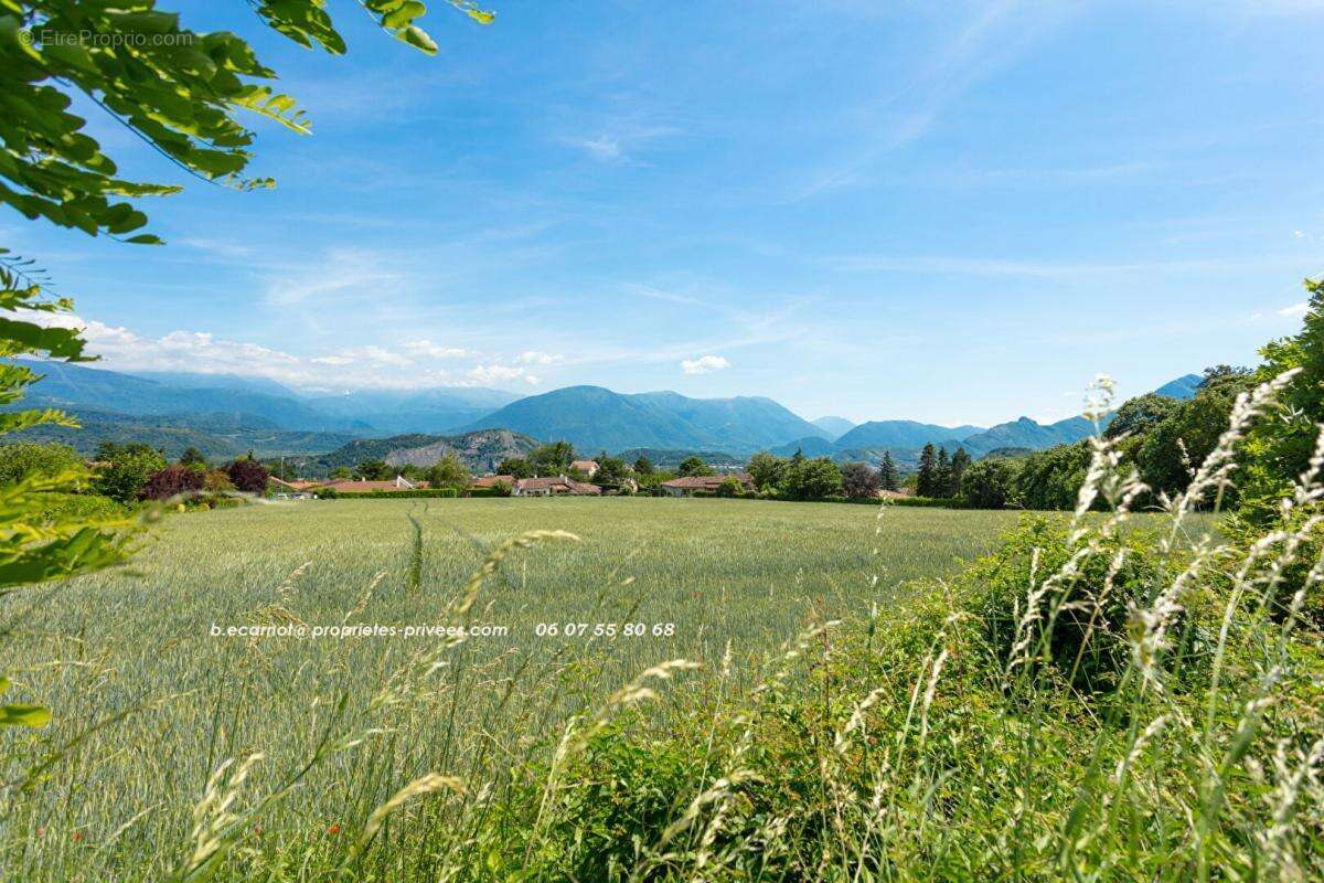 Appartement à CLAIX