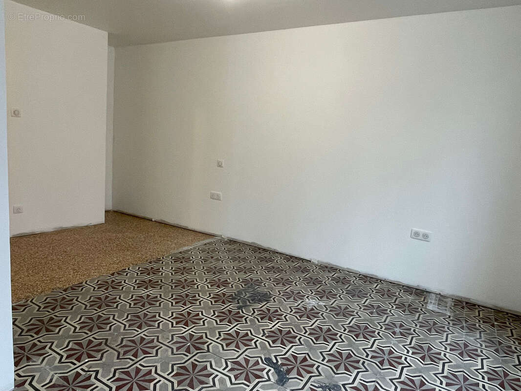 Maison à VILLEMOUSTAUSSOU