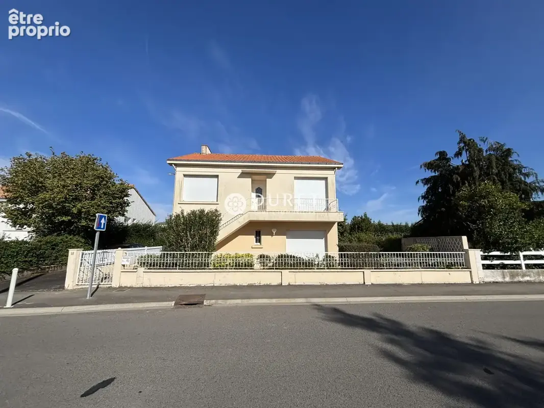 Maison 5 pièces 122 m² à vendre à Les Sorinieres (44840) - photo 2
