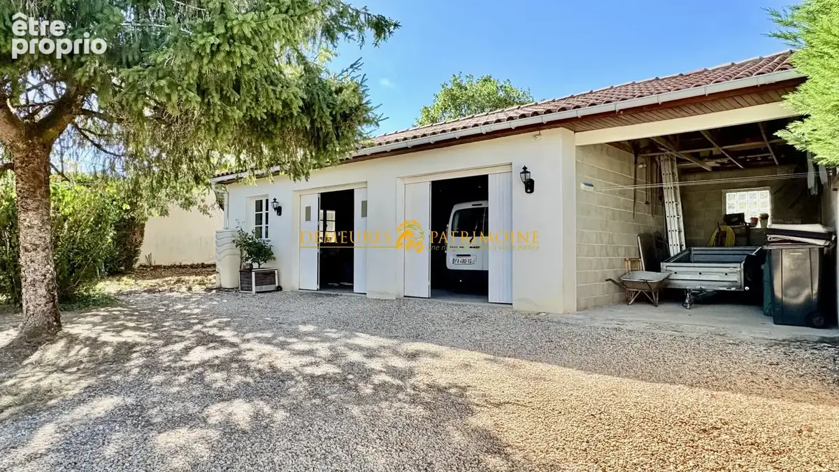 Maison 5 pièces 121 m² à vendre à Vouzan (16410) - photo 2