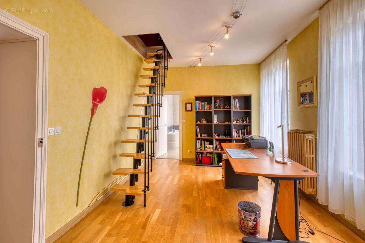 Maison à ROSIERES-AUX-SALINES