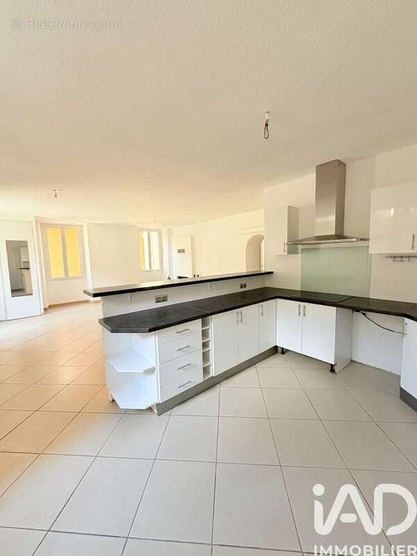 Appartement 104 m² à Saint-Sauveur-Sur-Tinee  - photo 3