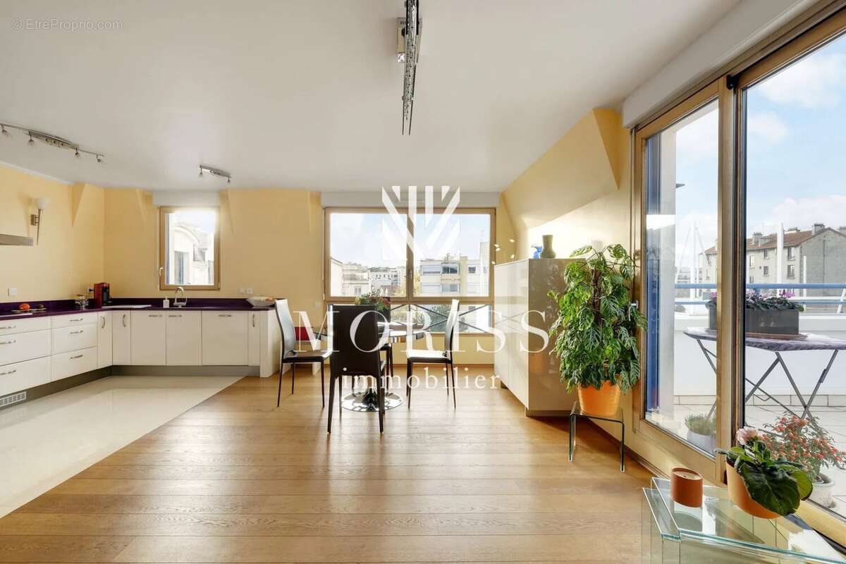 Appartement à LE PERREUX-SUR-MARNE