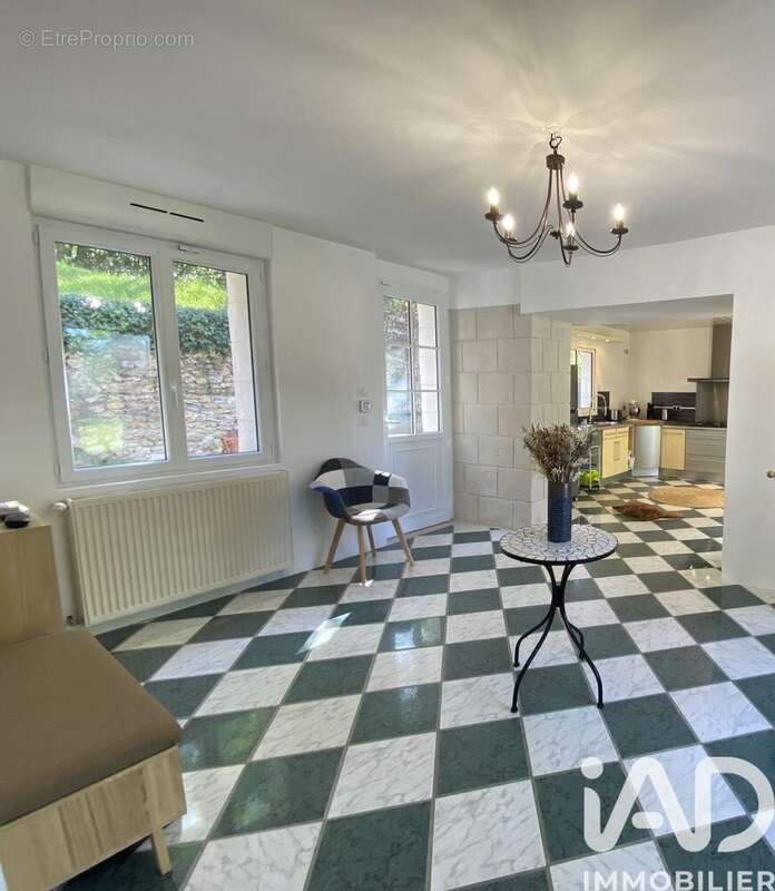 Maison 215 m² à Availles-En-Chatellerault  - photo 4