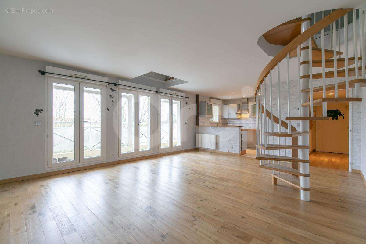 Appartement à BOISSY-SAINT-LEGER