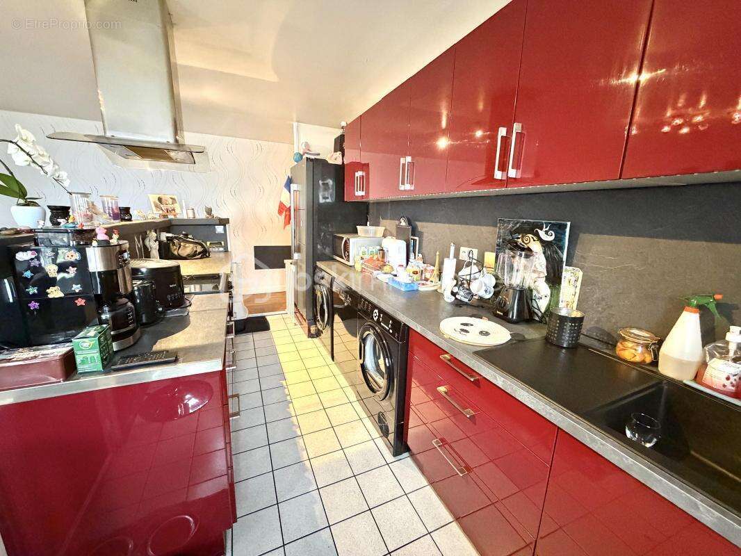 Rouen 76100 quartier MATMUT - appartement T4 - 3 chambres, 3 balcons, un box de stationnement, cave - photo 8