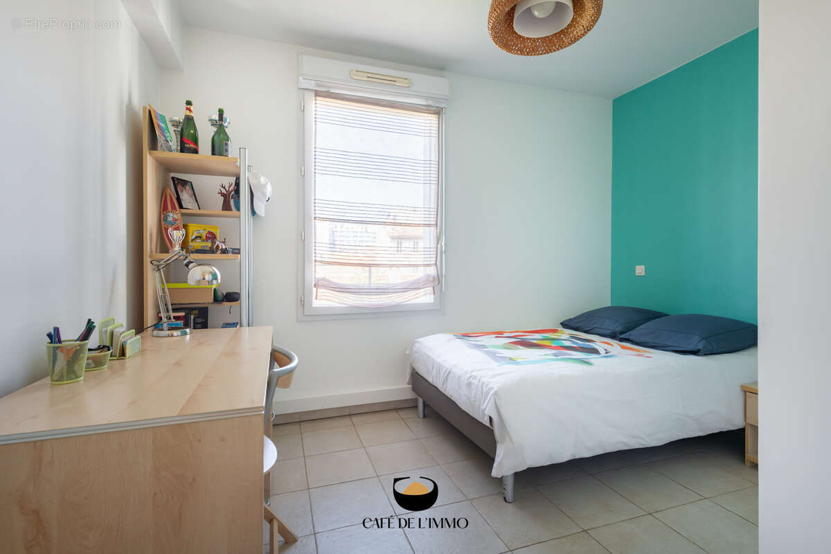 Appartement à MARSEILLE-4E