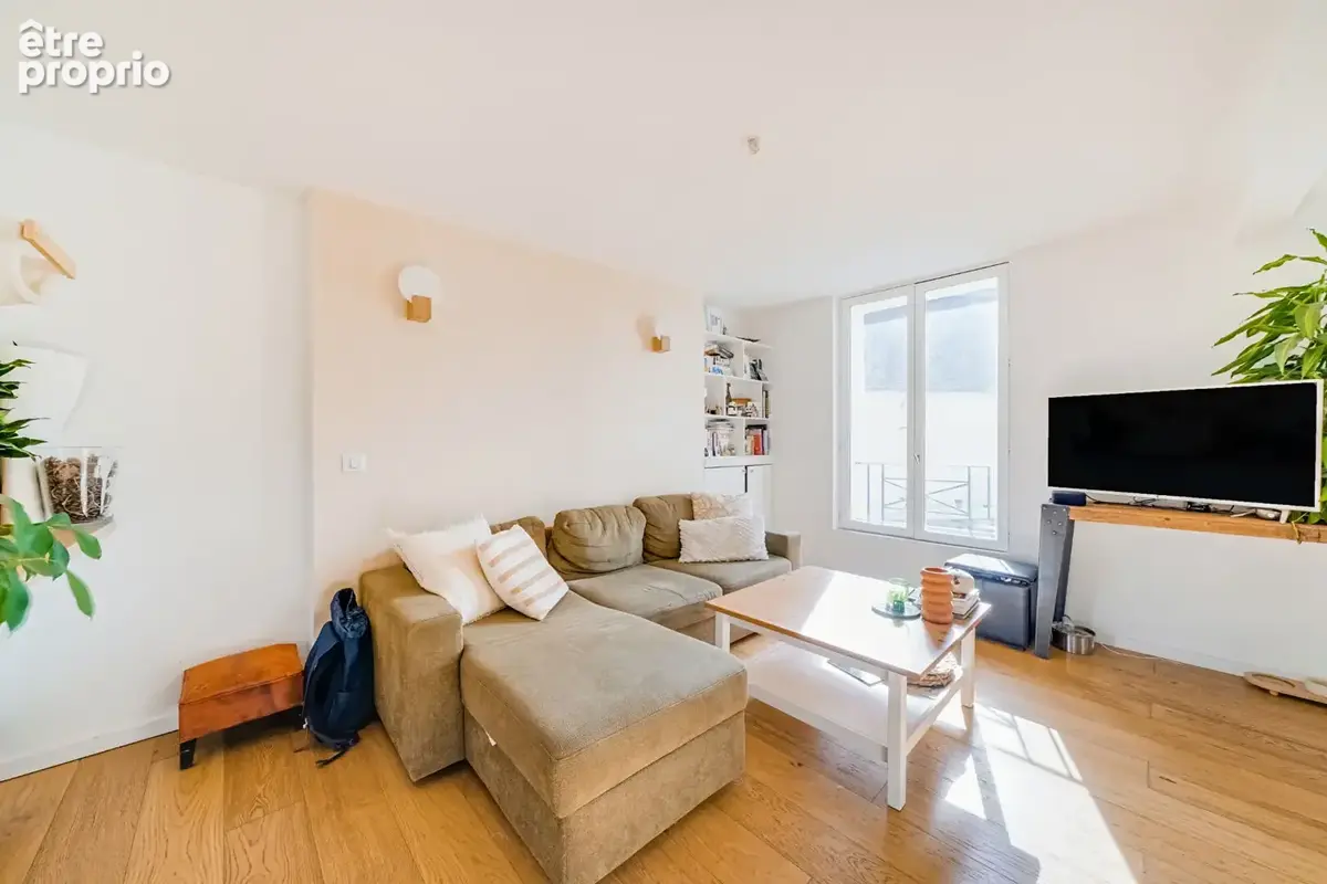 Paris 18? ? château rouge ? superbe 2 pièces de 47 m² - photo 2