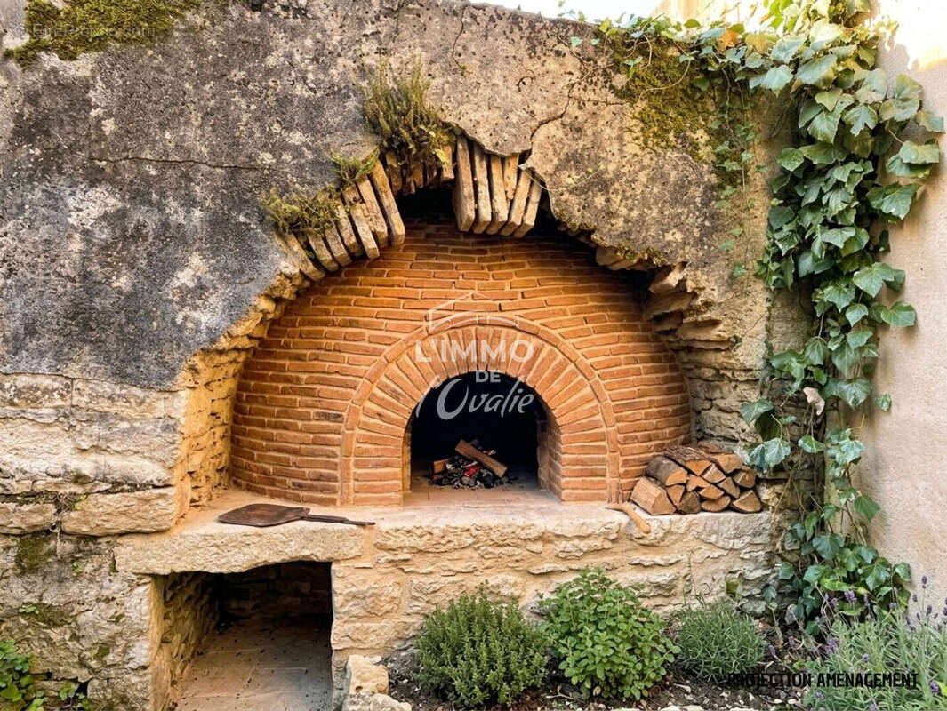 Maison à SAULIAC-SUR-CELE