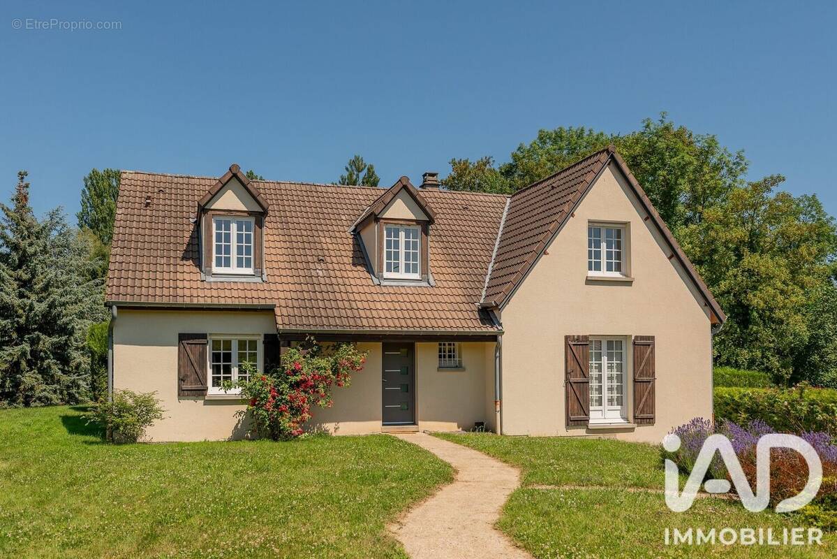 Photo 1 - Maison à LES AYVELLES