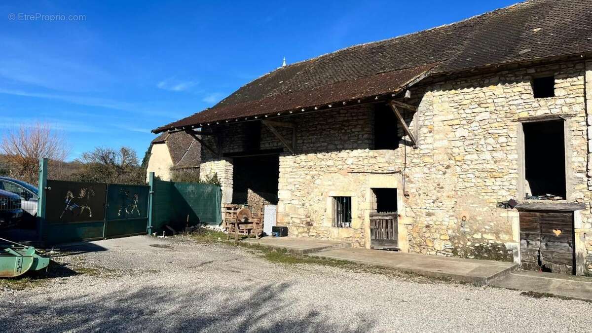 Maison à CREYS-MEPIEU