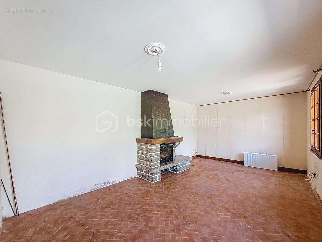 Maison à MONTFARVILLE