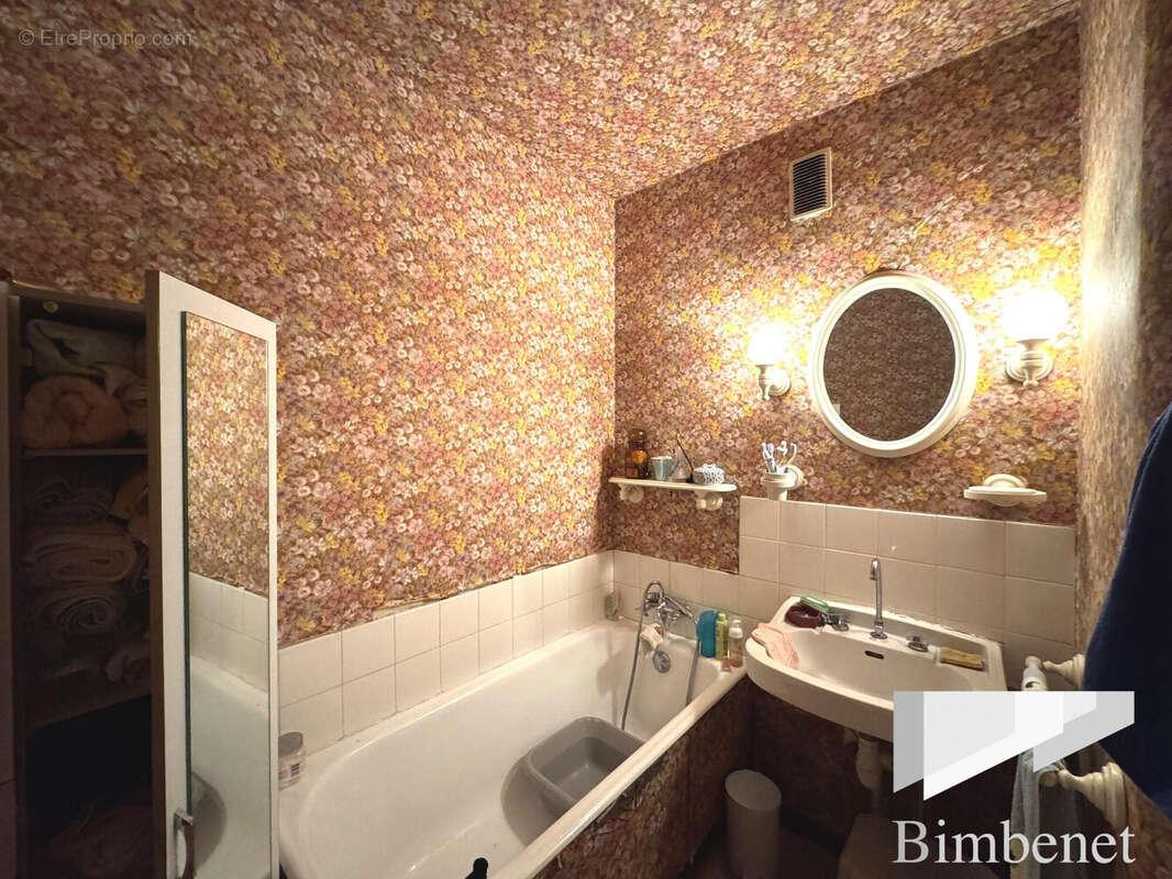 Appartement à SAINT-JEAN-DE-LA-RUELLE