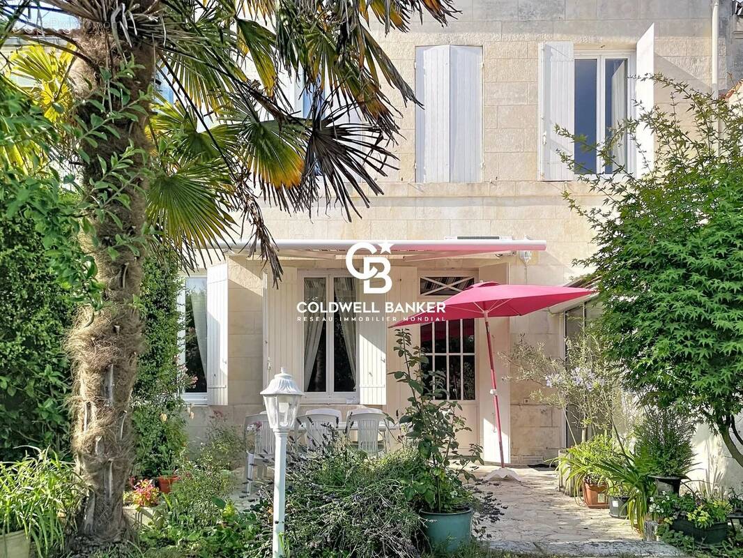 Maison à SAINTES