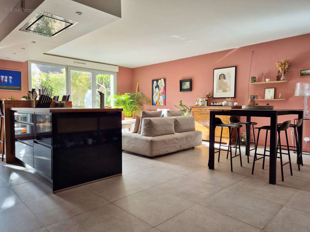 Appartement à FONTAINES-SUR-SAONE