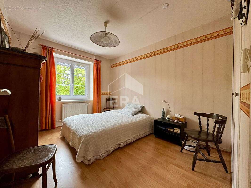 Maison à COMBS-LA-VILLE