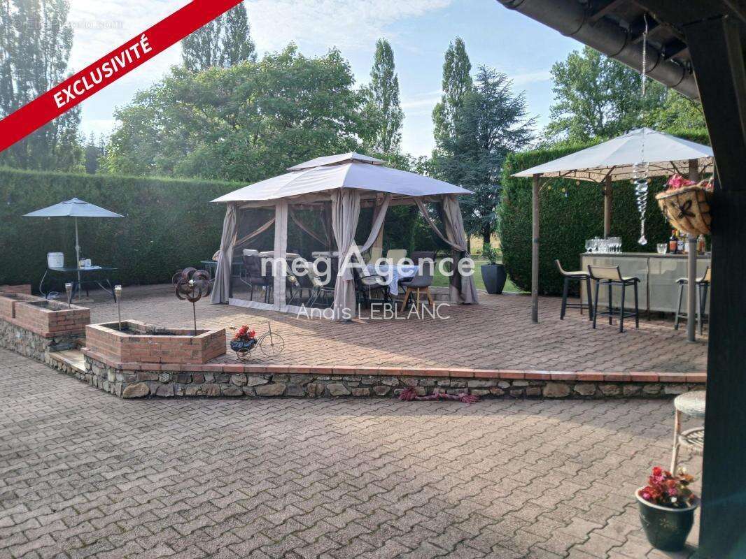Maison de campagne de 179 m² proche A81 - photo 9