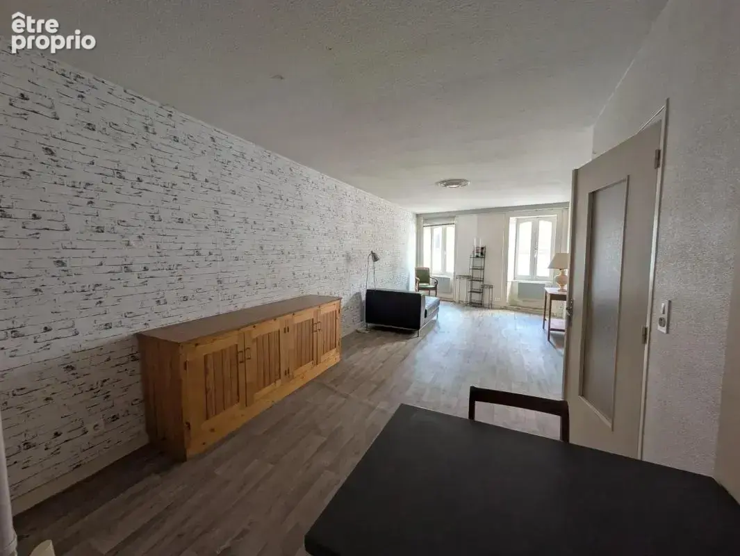 Appartement de 5 pièces de 110 m² à Lons-le-Saunier - photo 2