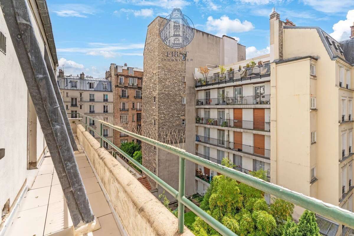 Appartement à PARIS-16E