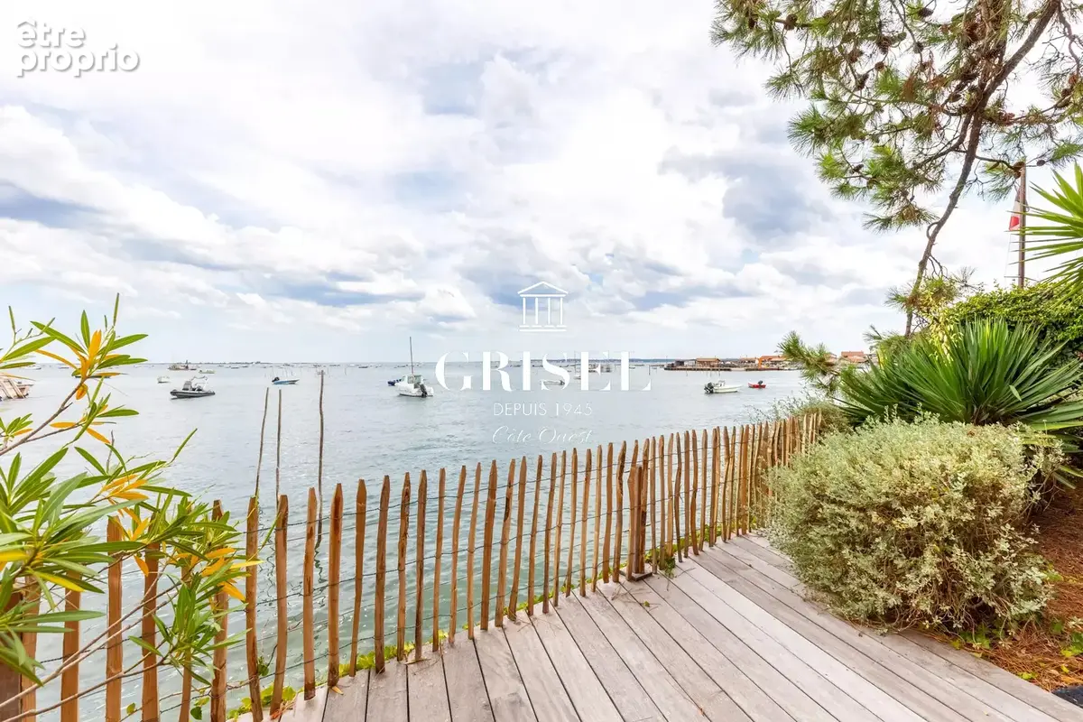 À Vendre  Maison d'Exception avec Vue Panoramique sur le Bassin d'Arcachon - photo 14