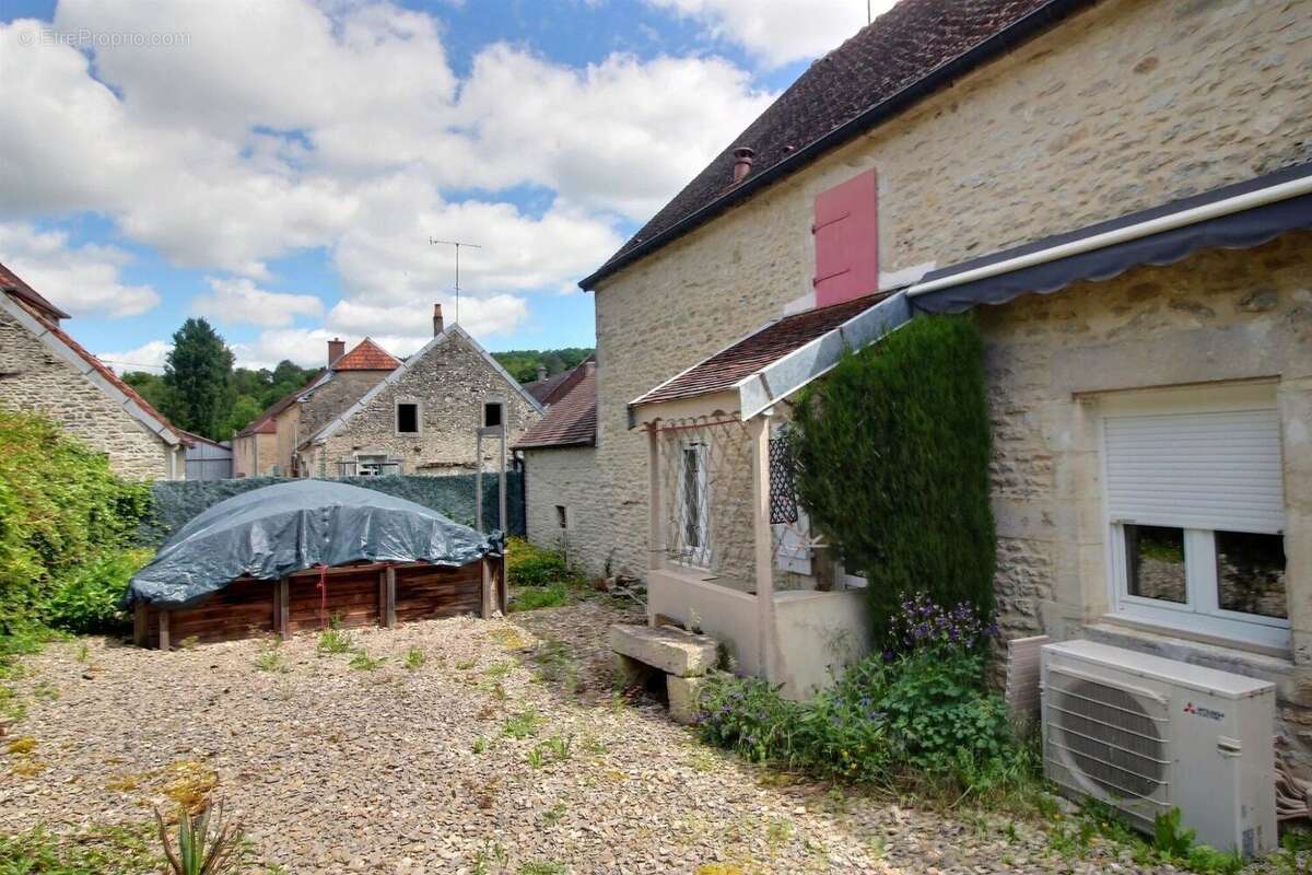 Maison à Etourvy  - photo 5