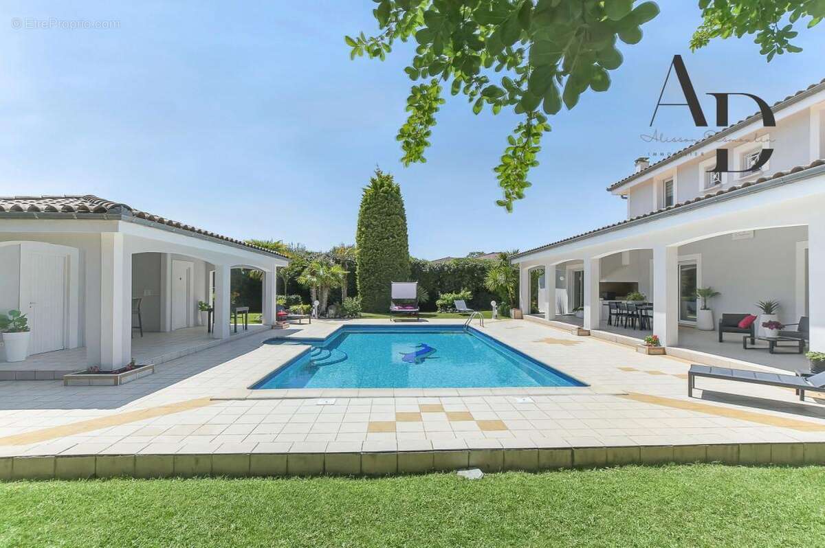 Maison à CASTELGINEST