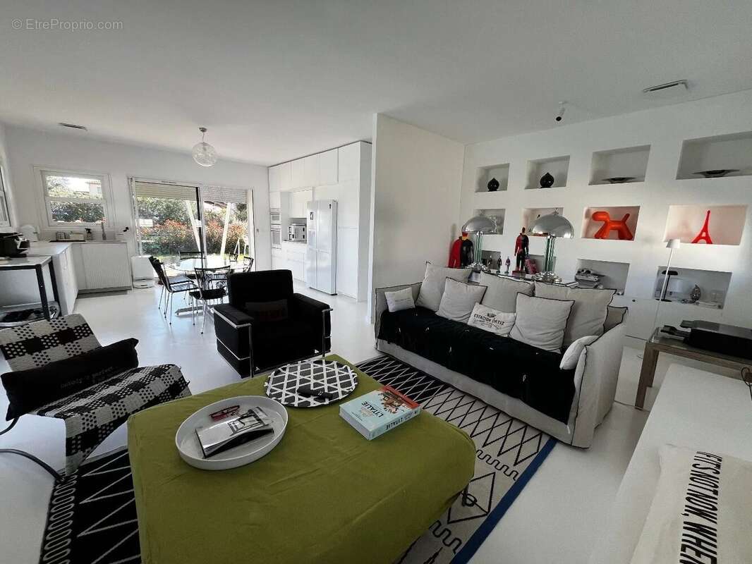 Maison à CANNES-ET-CLAIRAN
